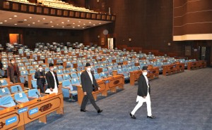 भोलि बस्ने प्रतिनिधिसभाको बैठकमा ६ अध्यादेश पेस हुने